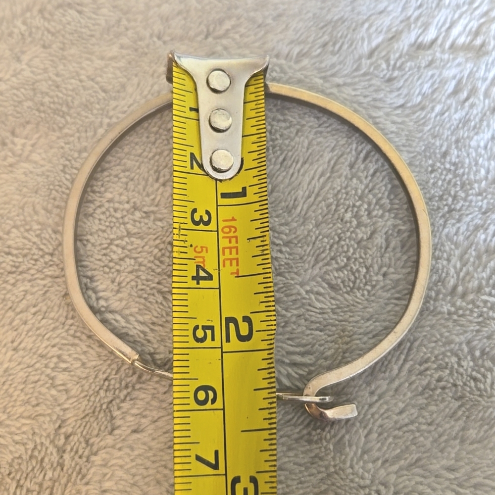 #532 Silver Tone Cross Bracelet - Picture 3 of 3